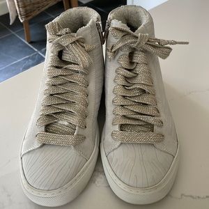 P448 star high tops white size 7.5 worn like 6 times
